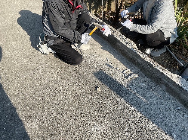 新設でフェンス基礎施工中